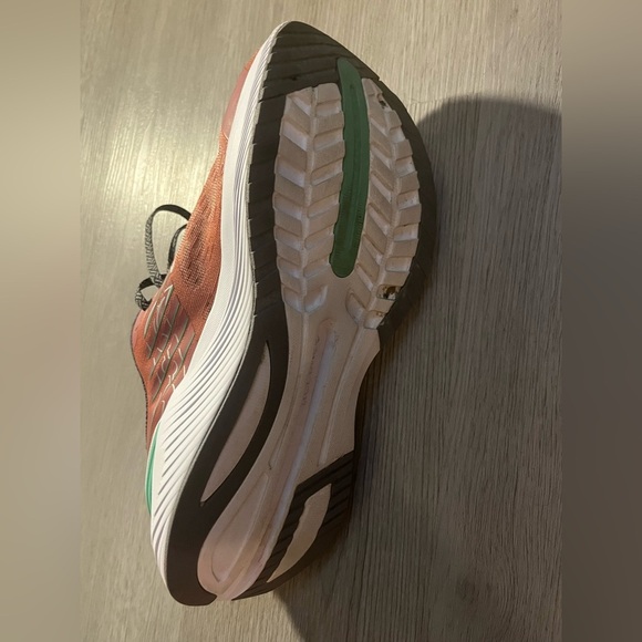 Saucony Endorphin Shift 3 - Picture 5 of 10